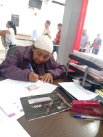 Sucursales del Correo tienen disponibles tarjetas para Adultos Mayores de 69 años